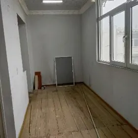 3 etaj 1 komnut uçpunkut