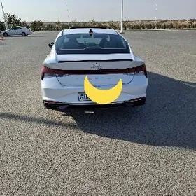 Hyundai Elantra 2021