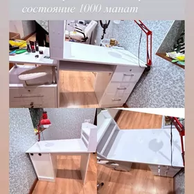 маникюрный стол