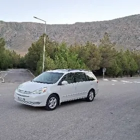Toyota Sienna 2005
