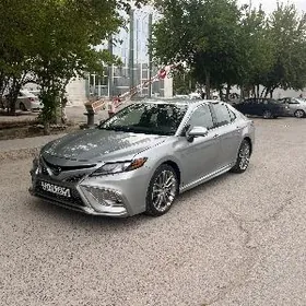 Toyota Camry 2023
