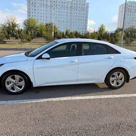 Hyundai Elantra 2021