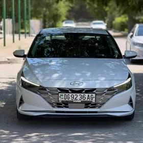 Hyundai Elantra 2021