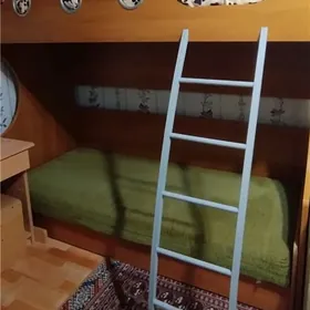 Двухъярусная кровать для детей