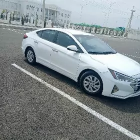 Hyundai Elantra 2019