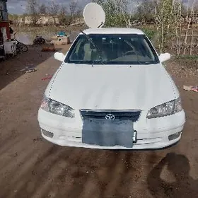 Toyota Camry 2000
