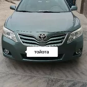 Toyota Camry 2011