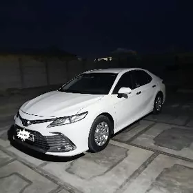 Toyota Camry 2022