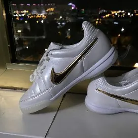 Nike Футзалки 39 размер. ориг