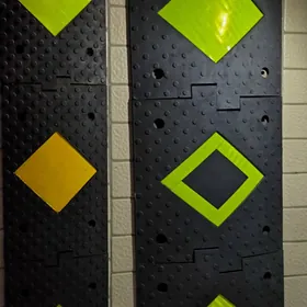 Лежачий полицейский