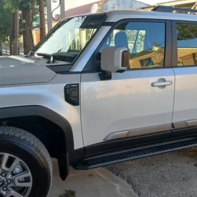 Toyota Land Cruiser Prado 2025