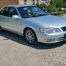 Toyota Camry 2001