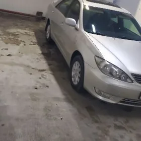 Toyota Camry 2004