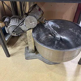 Hamyr garýan mesalka