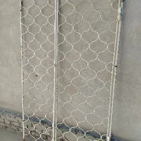 дверь решетка