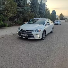Toyota Camry 2016