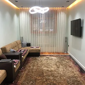 30mik howly 1etaj 3kom podwal