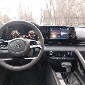 Hyundai Elantra 2021