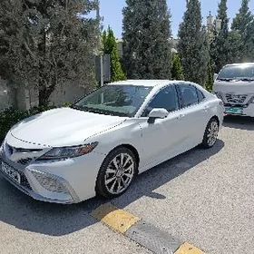 Toyota Camry 2022