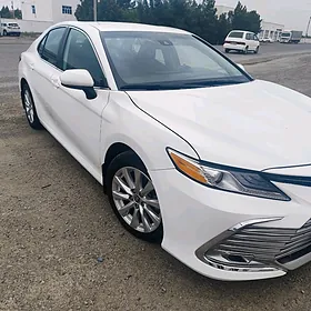 Toyota Camry 2021
