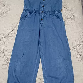Джинсовый комбинезон