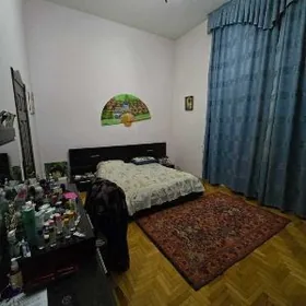 4 ком Подвойская 12/8 этаж