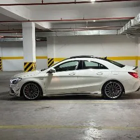 Mercedes-Benz CLA 2013