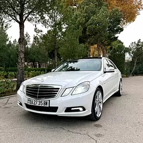 Mercedes-Benz E-Class 2011