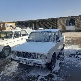 Lada 2104 1889