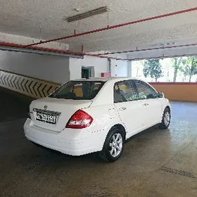 Nissan Versa 2010