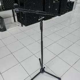 Mikrafon stoyka ulysy