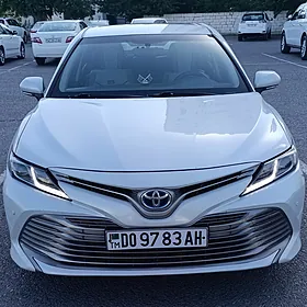 Toyota Camry 2020