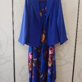 продается женские костюмы одет