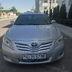 Toyota Camry 2011