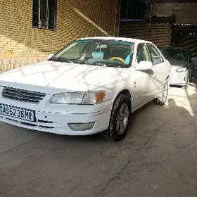 Toyota Camry 2001