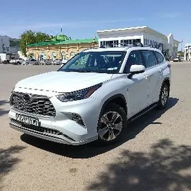 Toyota Highlander 2024