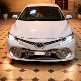 Toyota Camry 2020