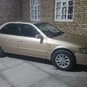 Toyota Camry 2001