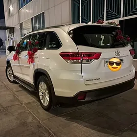 Toyota Highlander 2019