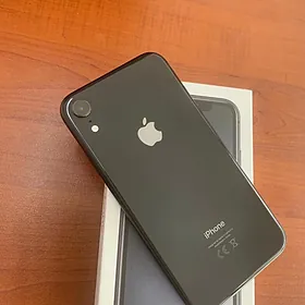 iPhone XR  64/100%