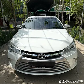 Toyota Camry 2017
