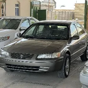 Toyota Camry 1998