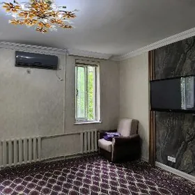 6мкр. 3ком. 2эт. 68м2