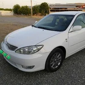 Toyota Camry 2004