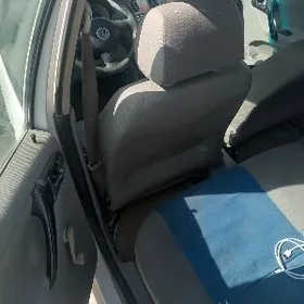 Volkswagen Polo 2000