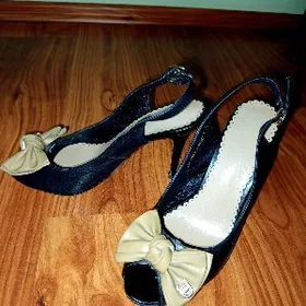 Босоножки, туфли