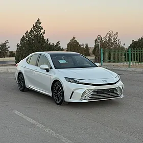 Toyota Camry 2025