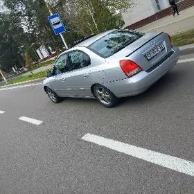 Hyundai Elantra 2002