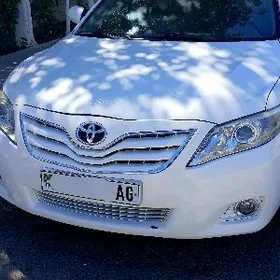 Toyota Camry 2010