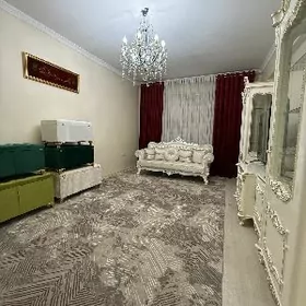 Mir 8 Moskowski 3 komnat